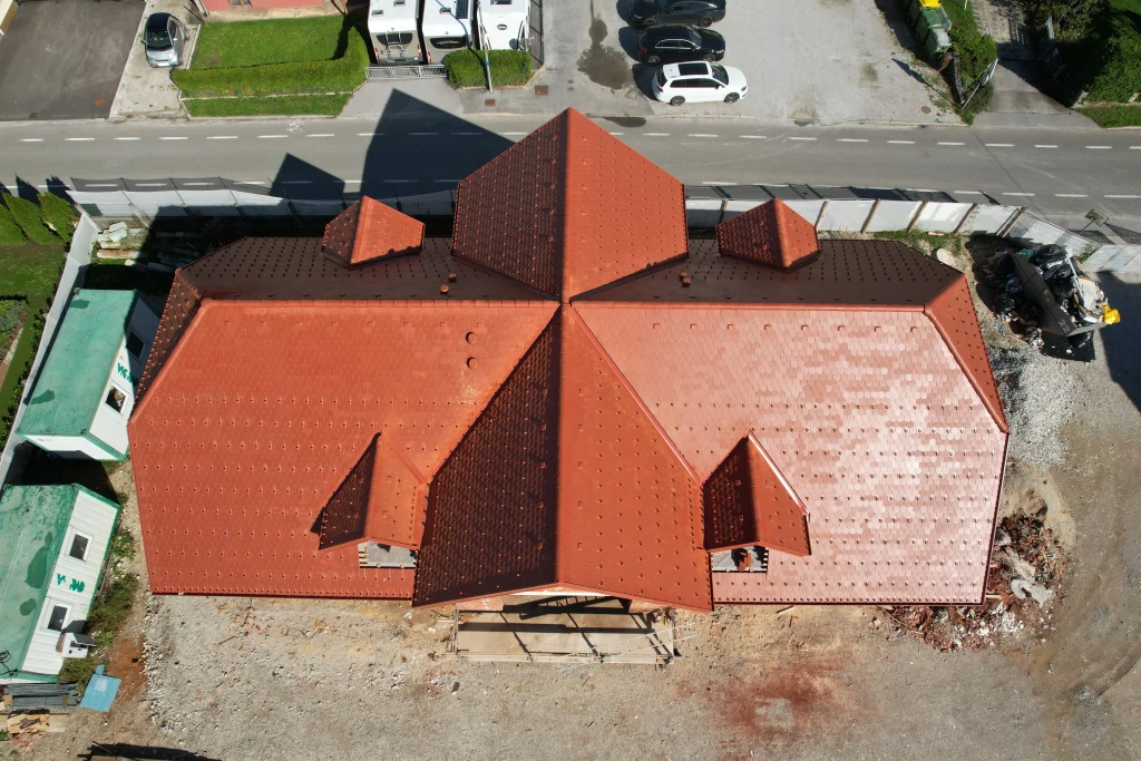 Večstanovanjsa hiša Trboje (1)