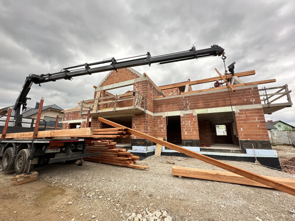 Večstanovanjsa hiša Trboje (1)